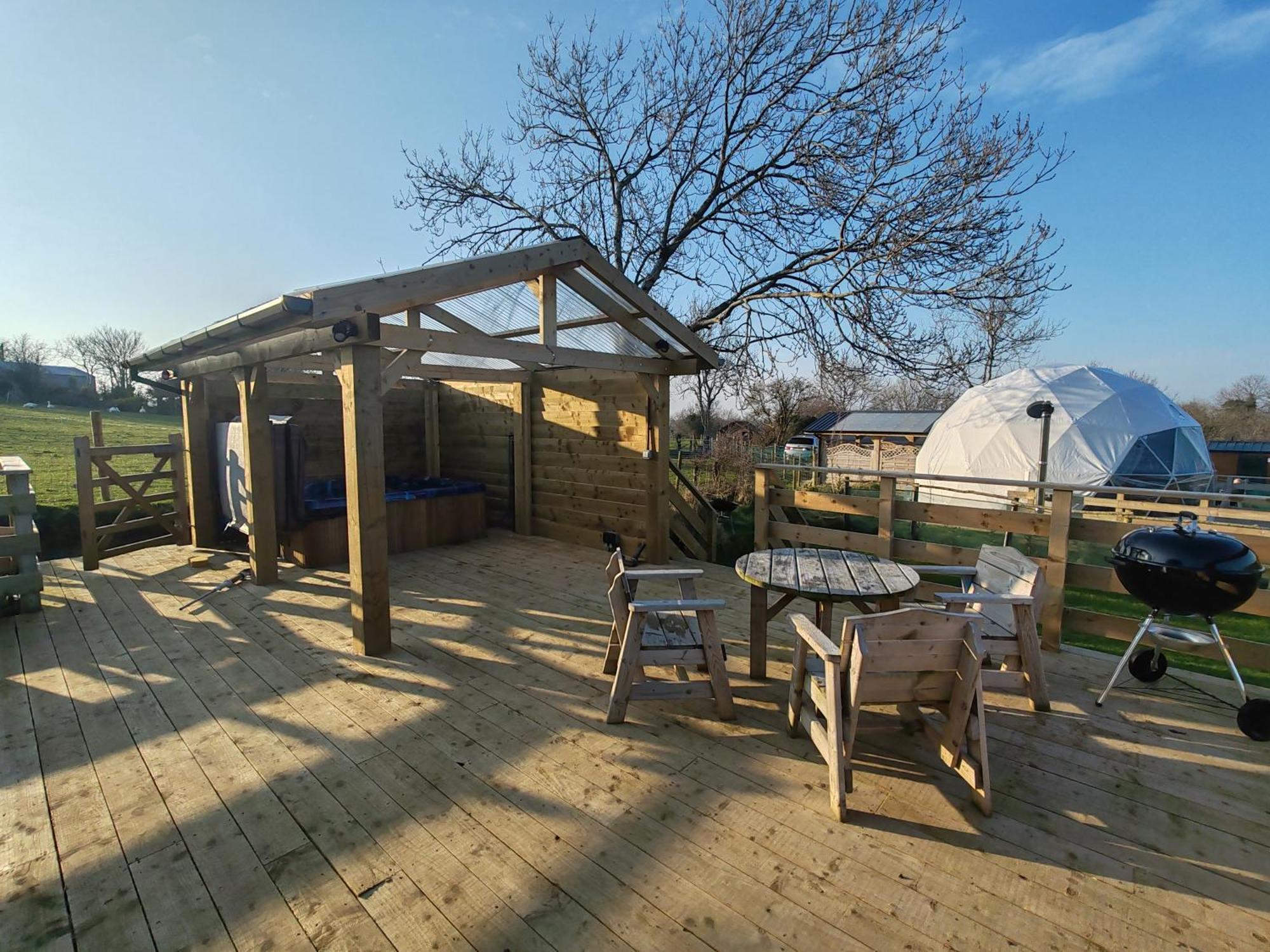 Little River Glamping 밸리머니 외부 사진